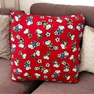 VTG 2000s Peanuts Snoopy UFS Soccer Player Handmade Pillow 14” RARE FABRIC